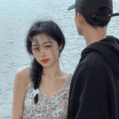 00后专用的高颜值甜蜜情侣微信头像