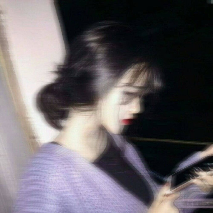 模糊朦胧的女生微信头像
