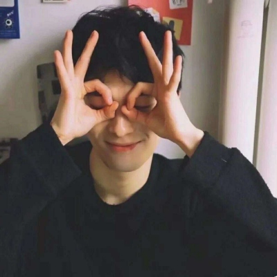 复古很文艺的帅气男生微信头像