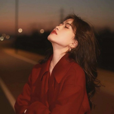 仙气十足的气质女生微信头像