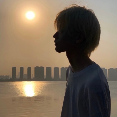 微丧冷酷帅气侧脸男生头像