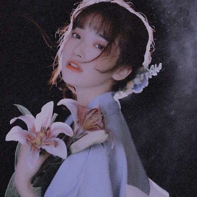 落入人间的天使女生绝美意境微信头像