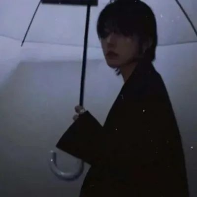 超帅侧颜的男生微信头像