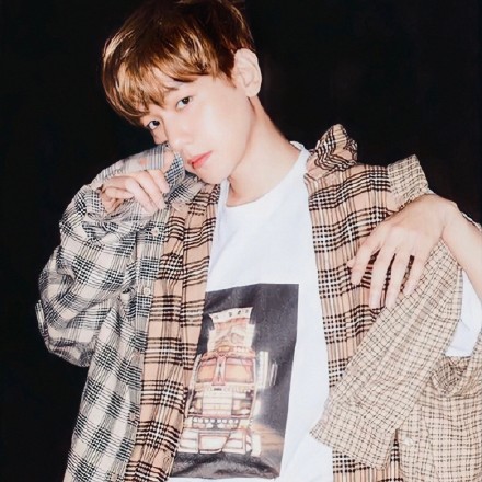 帅气男神边伯贤微信头像