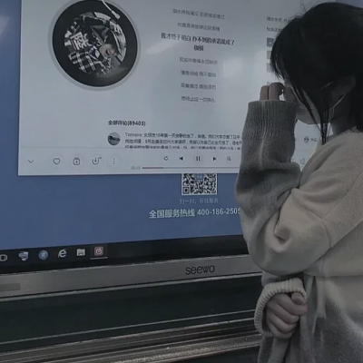 抑郁伤感的微信女生头像