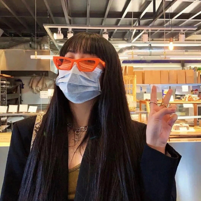 超飒超美的女生微信头像