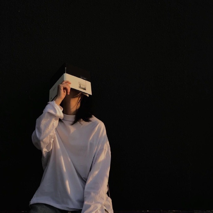 伤感孤独悲伤女生微信头像