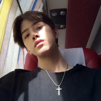 痞帅的男头很精致又很耐看