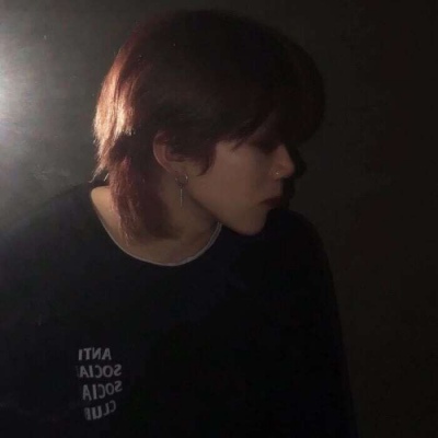 很酷很文艺范的男生微信头像