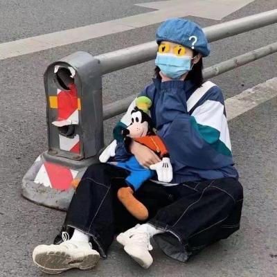 调皮又很可爱的女生头像