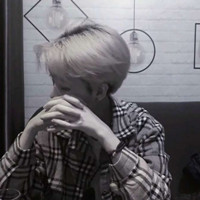 超酷的时尚男生微信头像