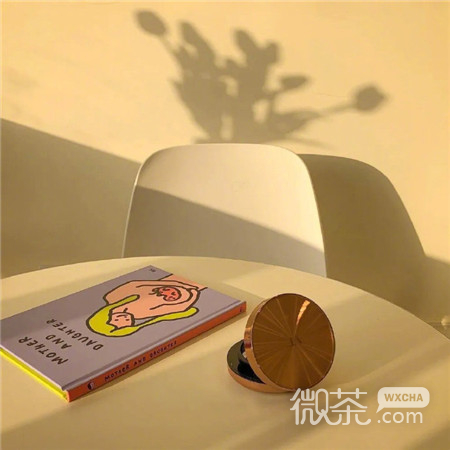 很浪漫唯美的橘色系清新聊天背景图