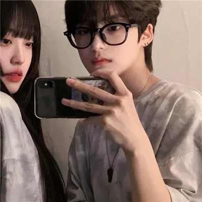 学院风情侣头像