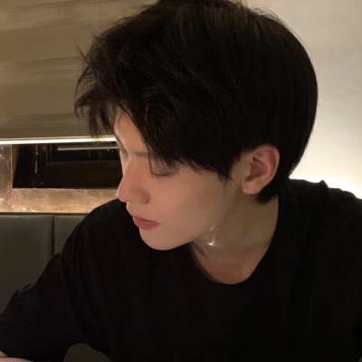 长相眉清目秀的男生微信头像