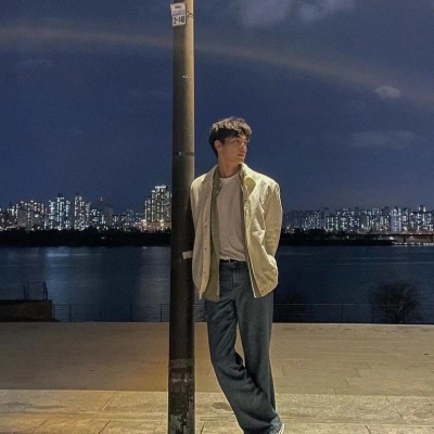 真人火爆帅气男生微信头像