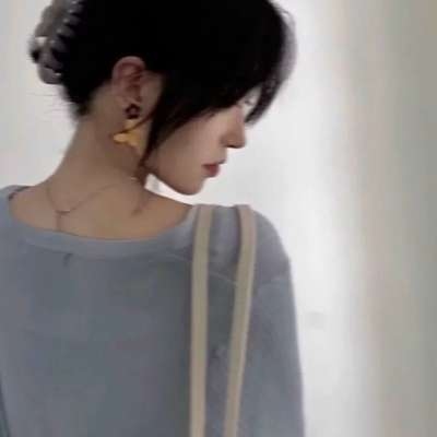 阳光可爱的女生微信头像