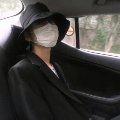 ins治愈系女生微信头像