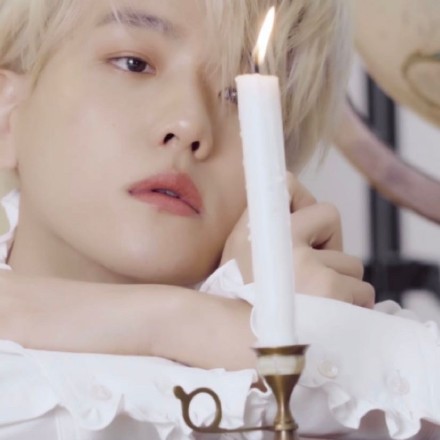 帅气男神边伯贤微信头像