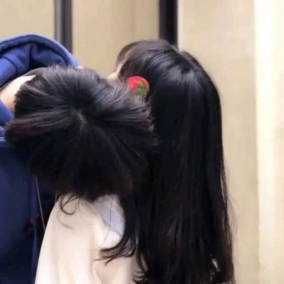 一左一右情侣部位微信头像