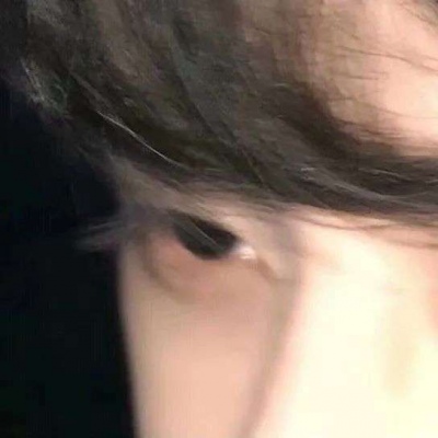 不露脸的超酷成熟男生头像