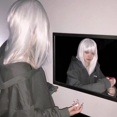 潮流霸气酷拽女生微信头像