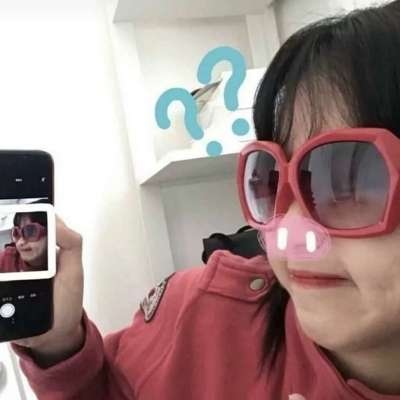 最新红色喜庆感跨年女生头像