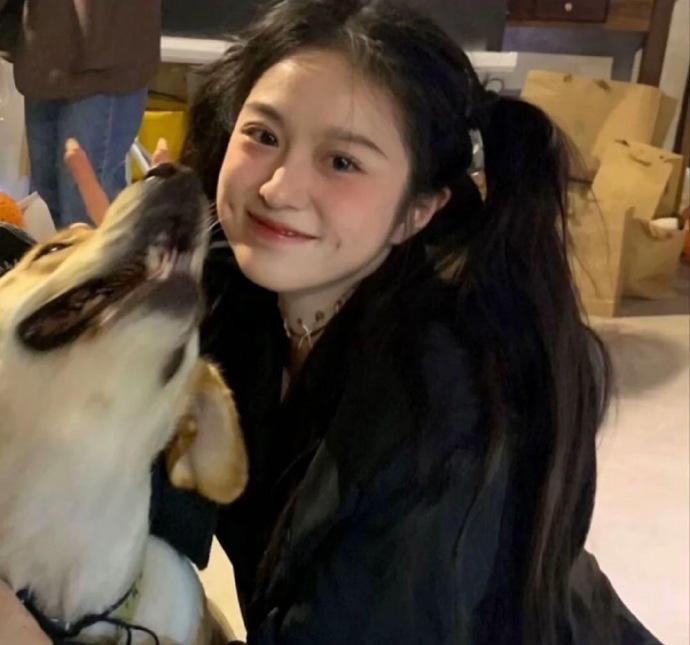 又A又飒的女生个性微信头像