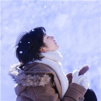 冬日唯美雪景女生头像