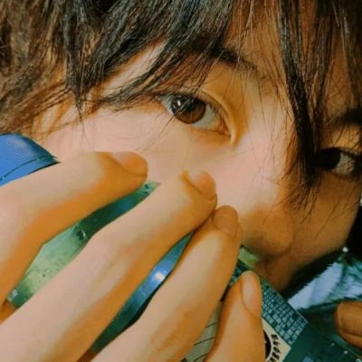 男生深沉的又比较忧郁的头像