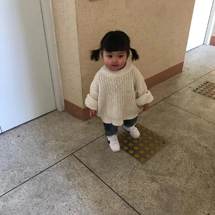 最新可爱萌娃个性微信头像