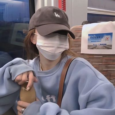 全新气质的女生头像