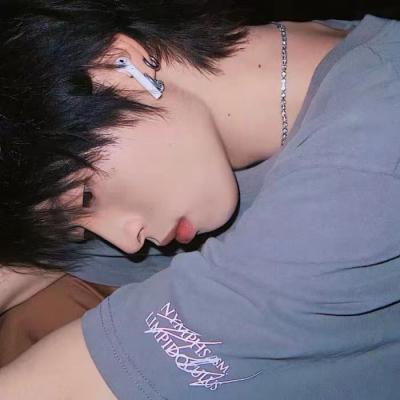 优质男必备简约头像