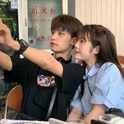 超甜超幸福的情侣微信头像