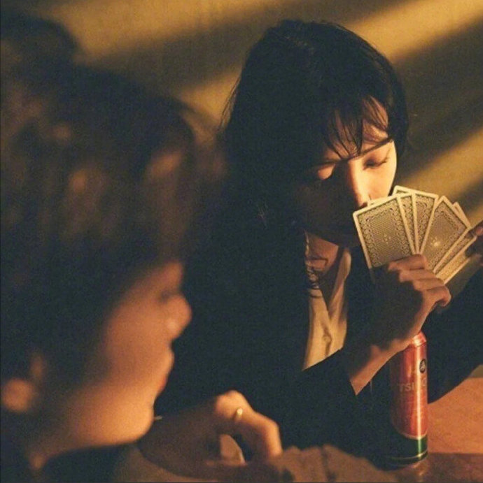 超拽唯美背影女生微信头像