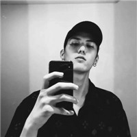 ins风时尚超酷男生微信头像