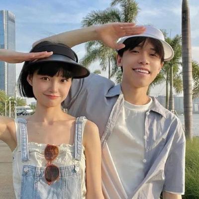 很幸福的高调情侣头像