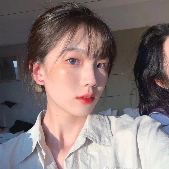 时尚文艺高颜值的闺蜜微信头像