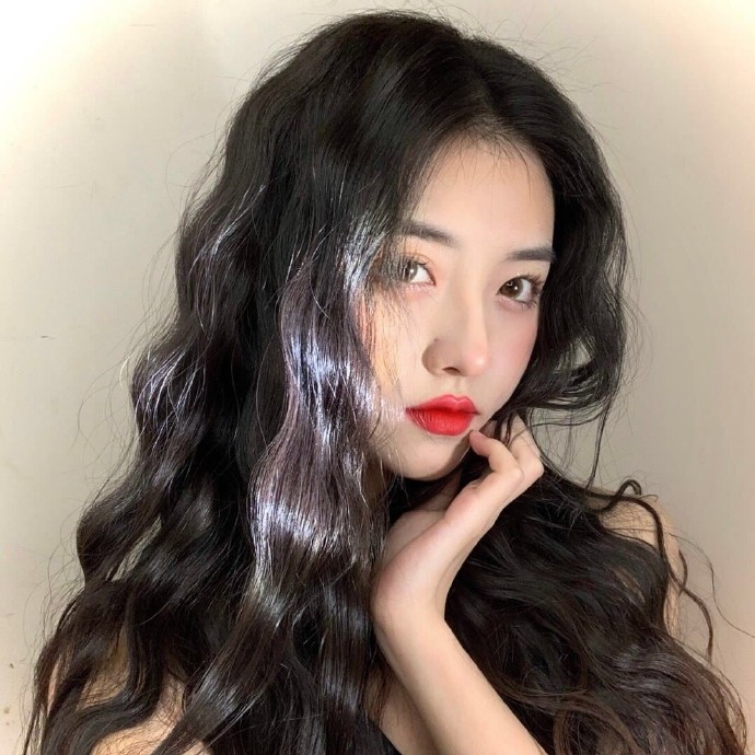 气质冷艳可爱甜美的女生微信头像