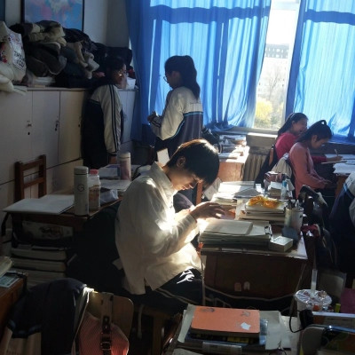 学生时代的教室个性微信头像