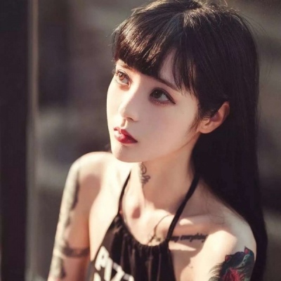 ins治愈系女生微信头像