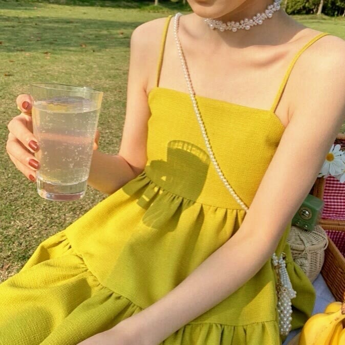 超美的复古风女生气质微信头像