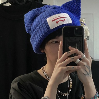 微丧高冷的男生真人微信头像