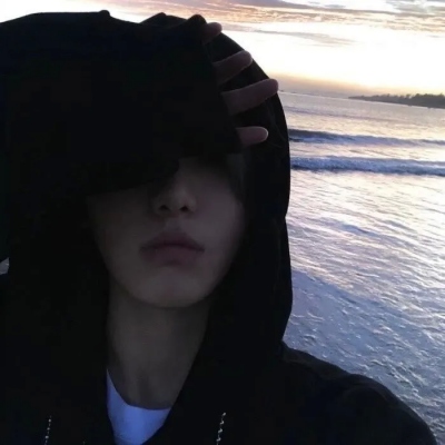 高颜值的精致男孩微信头像