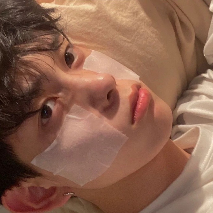 伤感忧郁的男生个性微信头像