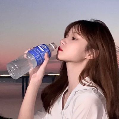 唯美但是却很丧的好看女头