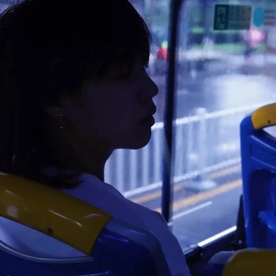 阳光帅气简约男生微信头像