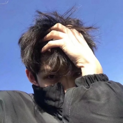 看着舒心的阳光干净男生微信头像