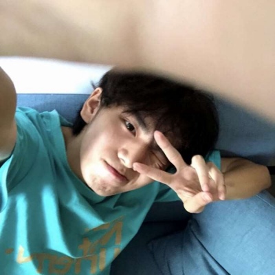 超拽帅气小伙男生微信头像