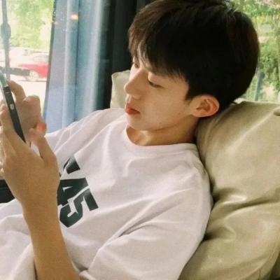 冷酷的真人男头