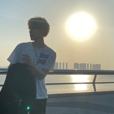 酷拽的霸气男生微信头像